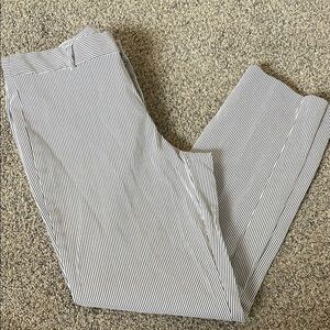 ⭐️ 3 for $20 Elle dress pant chino style striped size 6